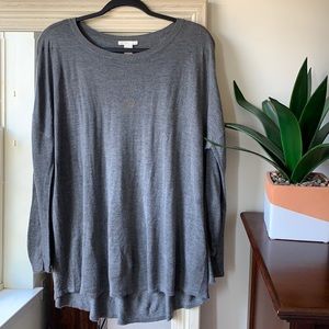 H&M gray crewneck lightweight sweater (size small) ✨
